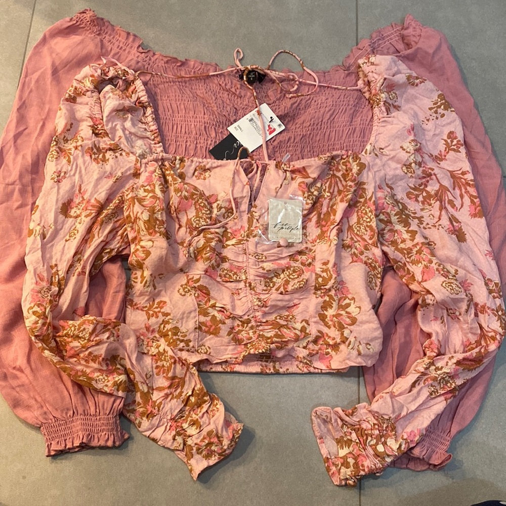 Pink long sleeve crop tops